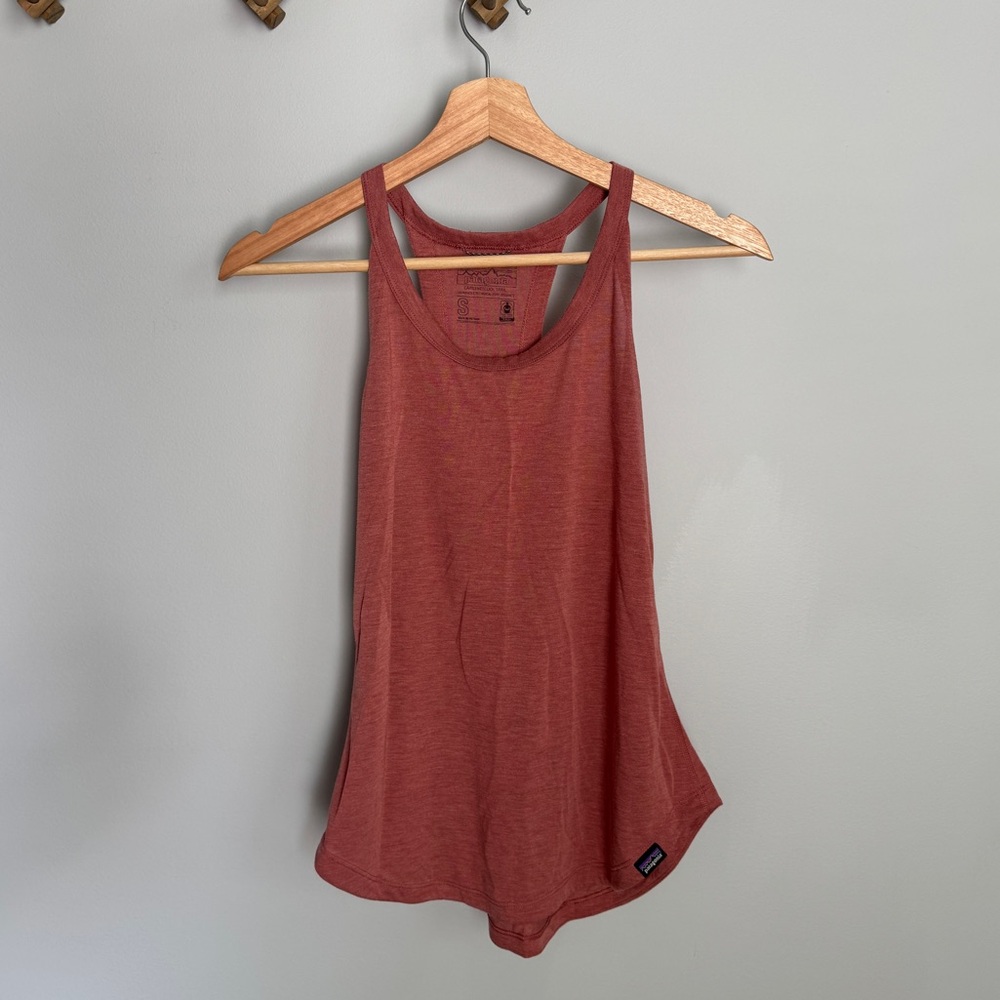 Patagonia Woman’s Size Small Pink Capilene Cool Daily Tank Top